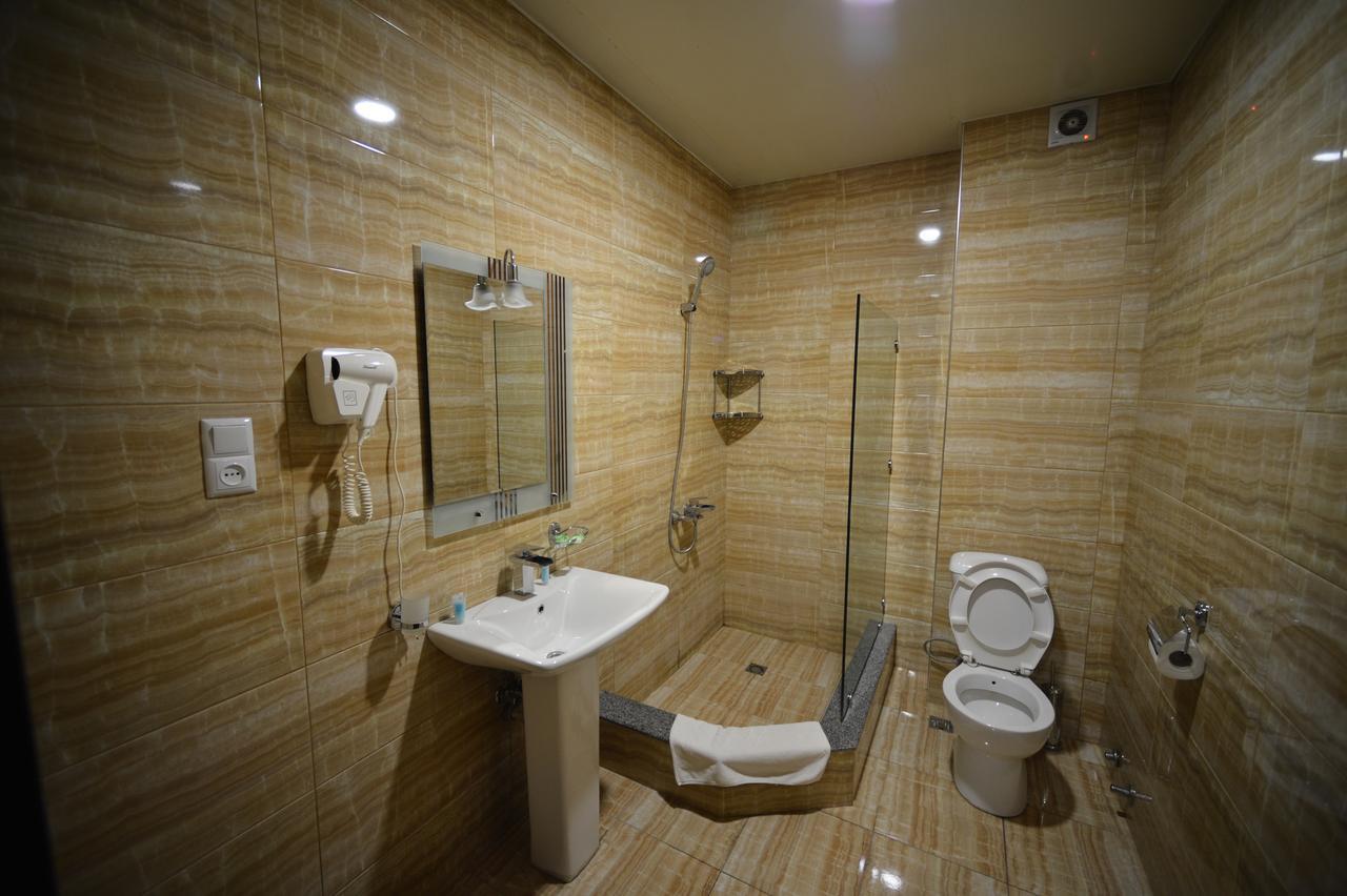 Green Hotel Batumi Eksteriør bilde